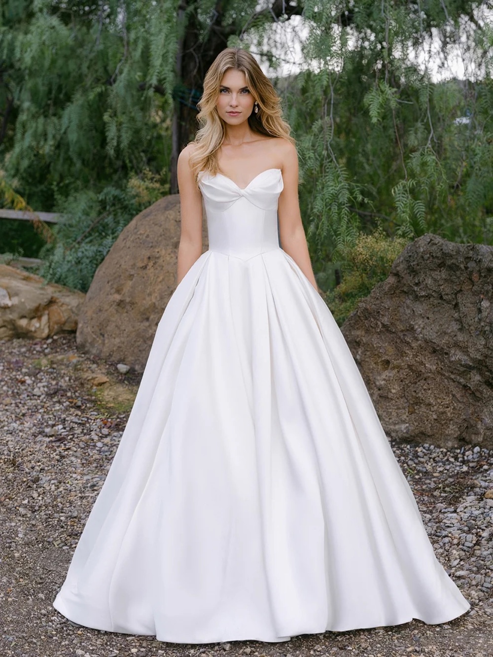 Allure Bridals White Strapless Sweetheart Ball Gown